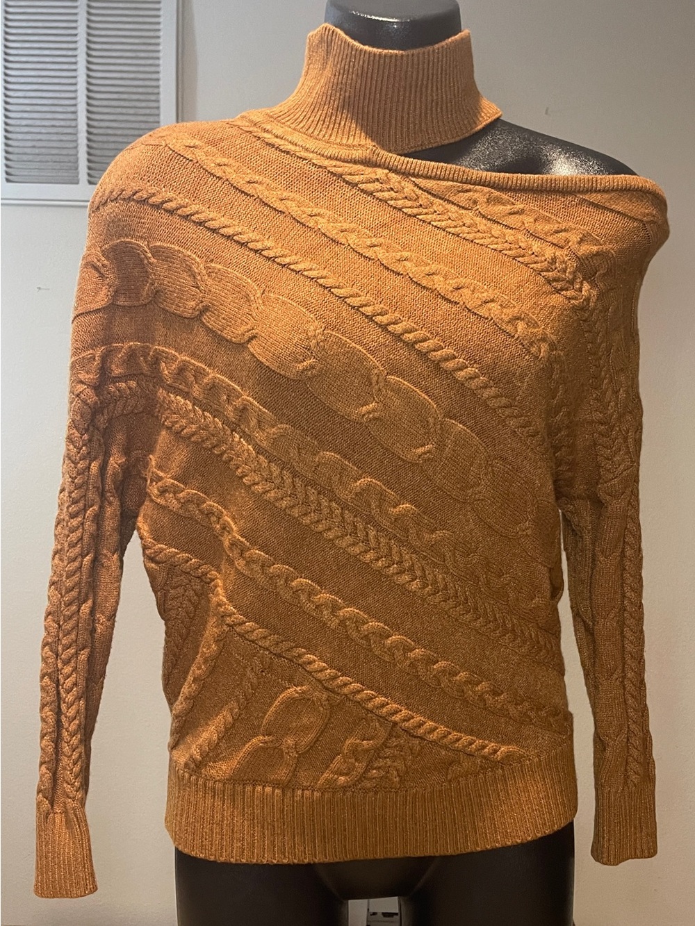 VENUS Burnt Orange Cable Turtleneck Sweater, Size Medium